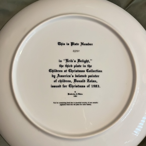 10.25” vintage Set of 3 Children at Christmas Collection by painter, Zolan - Picture 5 of 8